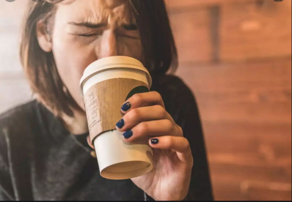 علاج حروق اللسان بـ ٩ طرق طبيعية سريعة