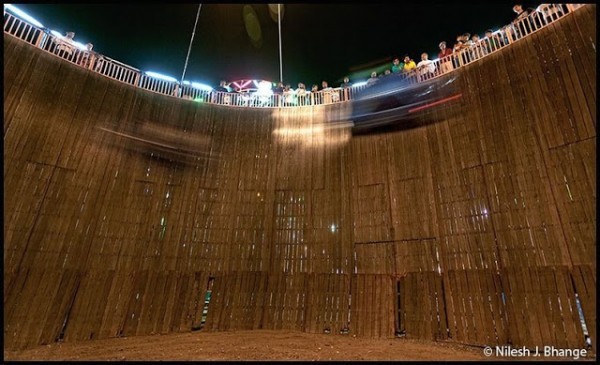 شاهد تحدي الموت في الهند