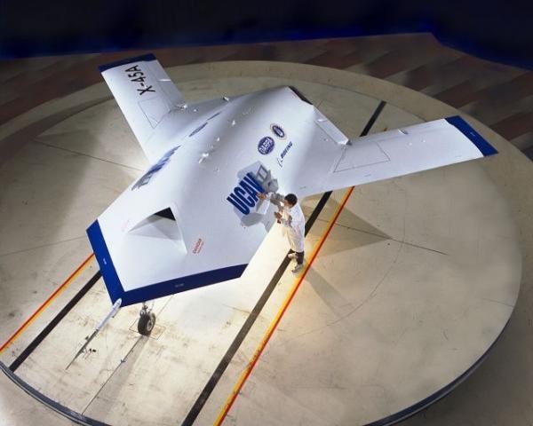 10 تصاميم لا تصدق لطائرات المستقبل