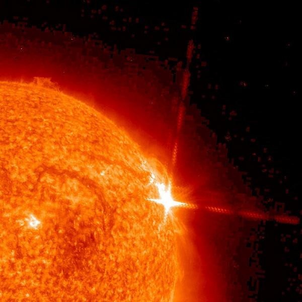 هل رأيت من قبل انفجارت شمسية !؟