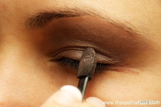 بالصور كيف تضعين مكياج العيون بطريقة جميلة