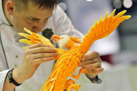 مسابقة النحت على الخضاروات و الفاكهة حيث الفن والأبداع مسابقة النحت على الخضاروات و الفاكهة حيث الفن والأبداع