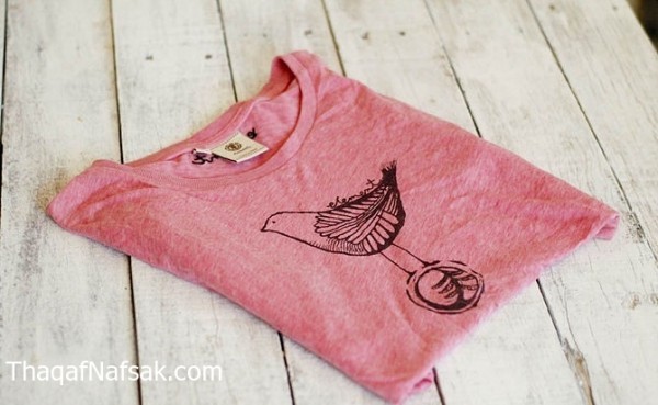 طريقة طي الملابس بالصور بأسرع وقت