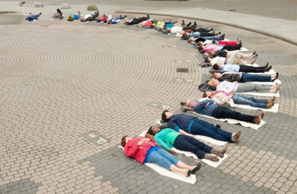 تمدد و تأمل الكون حولك في صمت ، مشروع جديد لأسلوب حياة أفضل