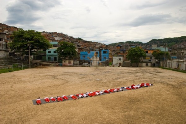 تمدد و تأمل الكون حولك في صمت ، مشروع جديد لأسلوب حياة أفضل