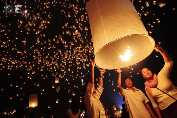 أجمل مهرجانات العالم ’’مهرجان المصابيح في تايلند ‘‘ سيذكرك بفيلم ديزني الشهير Tangled