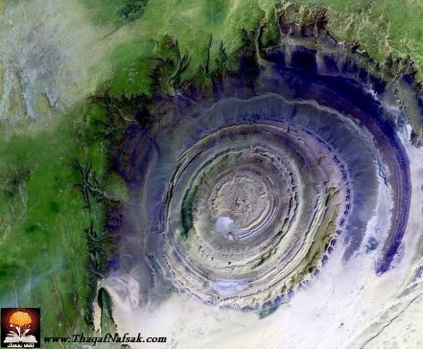 تكوين الريشات : عين الصحراء بموريتانيا تكوين الريشات : عين الصحراء بموريتانيا