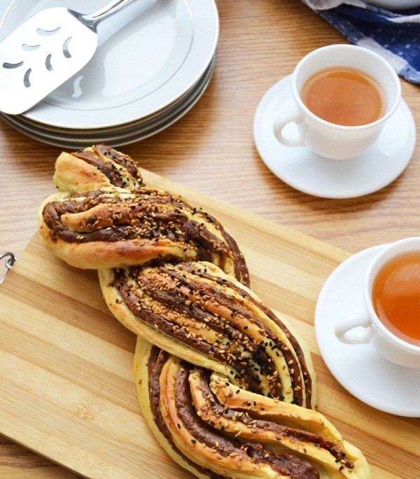 طريقة عمل خبز التمر بالصور ” ضفيرة التمر” الشهية