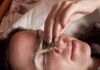 اكياس الشاي لحب الشباب و التخلص منه