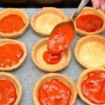 طريقة عمل المينى بيتزا ” تارت البيتزا ” حضريه في نصف ساعة فقط