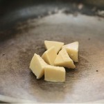 مشروب لذيذ لدفئ الشتاء : طريقة عمل مشروب الشوكولاته البيضاء بالصور