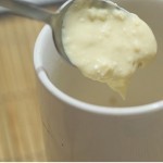 مشروب لذيذ لدفئ الشتاء : طريقة عمل مشروب الشوكولاته البيضاء بالصور