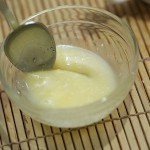 مشروب لذيذ لدفئ الشتاء : طريقة عمل مشروب الشوكولاته البيضاء بالصور