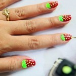 بالصور زيني أظافرك مع طريقة رسم الأظافر على شكل فراولة بالصور زيني أظافرك مع طريقة رسم الأظافر على شكل فراولة