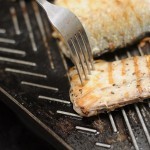 بالصور تعلمي تحضيري السمك المشوي بوصفته الأصلية اللذيذه