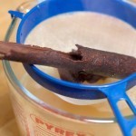 بالصور تحضير مشروب التفاح بالقرفة لزيادة الدفئ في الشتاء