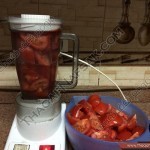 بالصور وصفة عمل صلصة الطماطم لتخزينها وإستخدامها في كل الطبخات بالصور وصفة عمل صلصة الطماطم لتخزينها وإستخدامها في كل الطبخات
