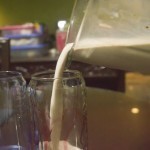 حضري في البيت ألذ ميلك شيك بالشوكولاته بالصور حضري في البيت ألذ ميلك شيك بالشوكولاته بالصور