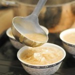 بالصوري حضري شوربة البصل الفرنسية والتوست المحمص بالجبنة