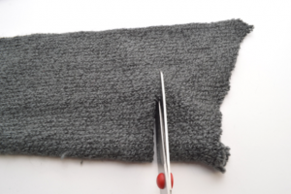 بالصور أصنعي جوارب تدفئة في الشتاء من ملابسك القديمة