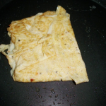 البيض بالجبن وجبة مغذية لسندوتشات المدرسة