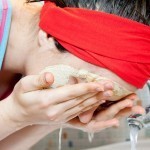 بالصور طريقة تحضير قناع الطين لبشرة نضرة خالية من العيوب