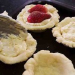 طريقة سهلة تحضرين بها تارت الفراولة بالصور