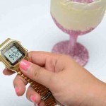 بالصور طريقة تزيين الكاسات بالجليتر بالصور طريقة تزيين الكاسات بالجليتر