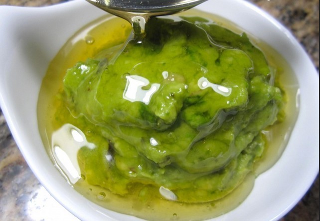 أهم 6 ماسكات منزلية للشعر الباهت والتالف