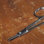 دليلك المصور لتعرف كيفية إزالة شعر الأنف الزائد