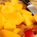 فروت سلاط بالمكسرات والكريم شانتيه