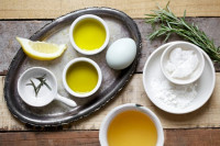 طريقة عمل بلسم للشعر الجاف مرطب و معالج