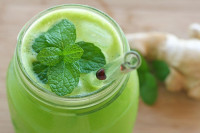 روق نفسك مع وصفة سموثي الليمون والنعناع