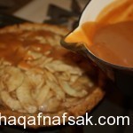 المكونات وطريقة عمل فطيرة التفاح بالكراميل بالصور المكونات وطريقة عمل فطيرة التفاح بالكراميل بالصور