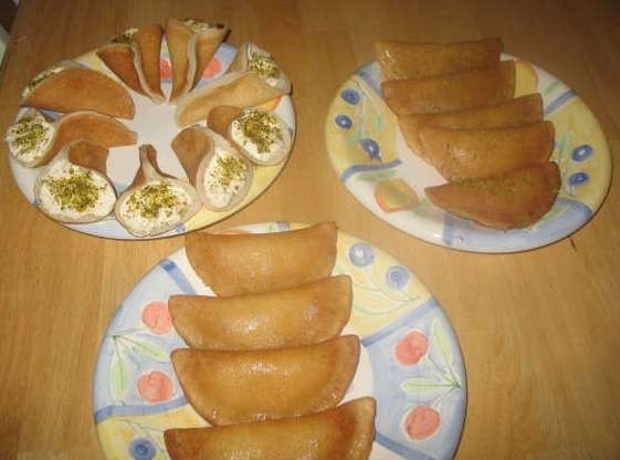 تجهيز القطايف بالقشطة بالصور تجهيز القطايف بالقشطة بالصور