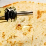 بالصور وصفة بيتزا بالطماطم والجبن الريكوتا