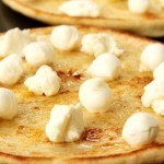 بالصور وصفة بيتزا بالطماطم والجبن الريكوتا