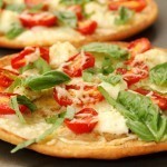 بالصور وصفة بيتزا بالطماطم والجبن الريكوتا