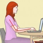 طريقة الجلوس الصحية أمام الكمبيوتر بالصور لتتجنب آلام الجسم