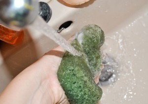 بالصور مقشر القهوة لتقشير وتنعيم الجسم بالصور مقشر القهوة لتقشير وتنعيم الجسم