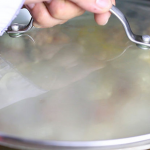 حضري الكبدة بتتبيلة الدقيق والبصل