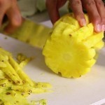 بالصور تعلم تقطيع الأناناس
