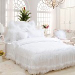 تشكيلة موديلات من مفرش سرير العروسة باللون الأبيض