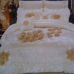 تشكيلة موديلات من مفرش سرير العروسة باللون الأبيض