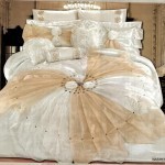 تشكيلة موديلات من مفرش سرير العروسة باللون الأبيض