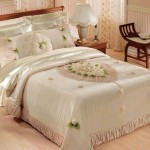 تشكيلة موديلات من مفرش سرير العروسة باللون الأبيض