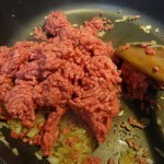 عمل الجلاش باللحمة المفرومة بالصور