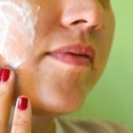 تشقير شعر الوجه بالطماطم والدقيق تشقير شعر الوجه بالطماطم والدقيق