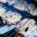 عمل أفخاذ الدجاج المشوية بالصور