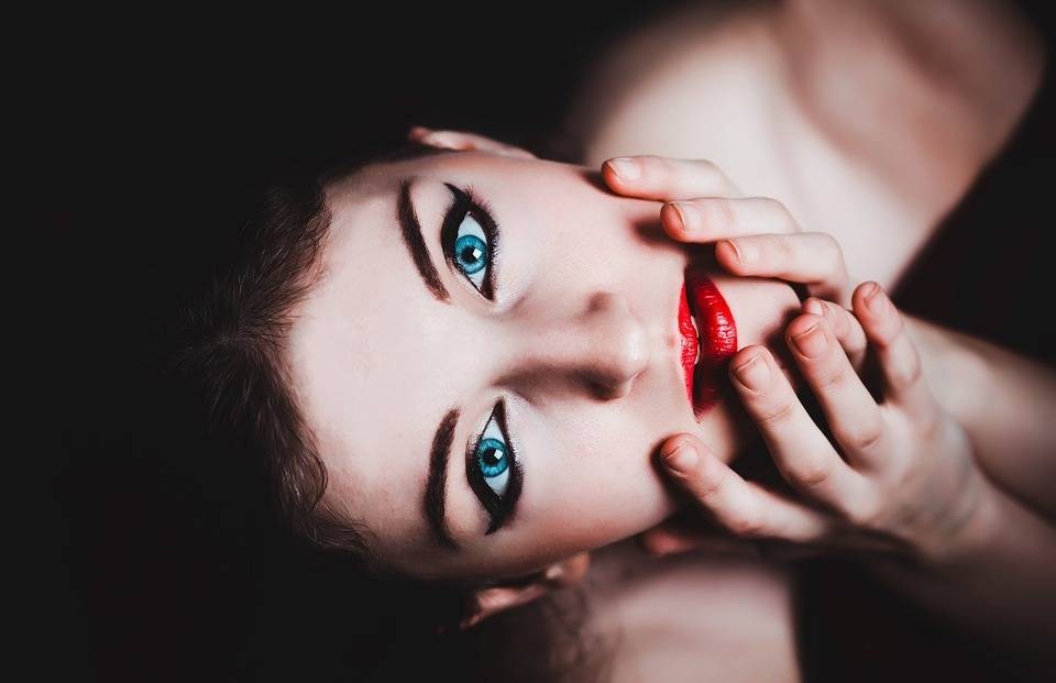 أهم أنواع مستحضرات العناية بالبشرة لكل إمرأة